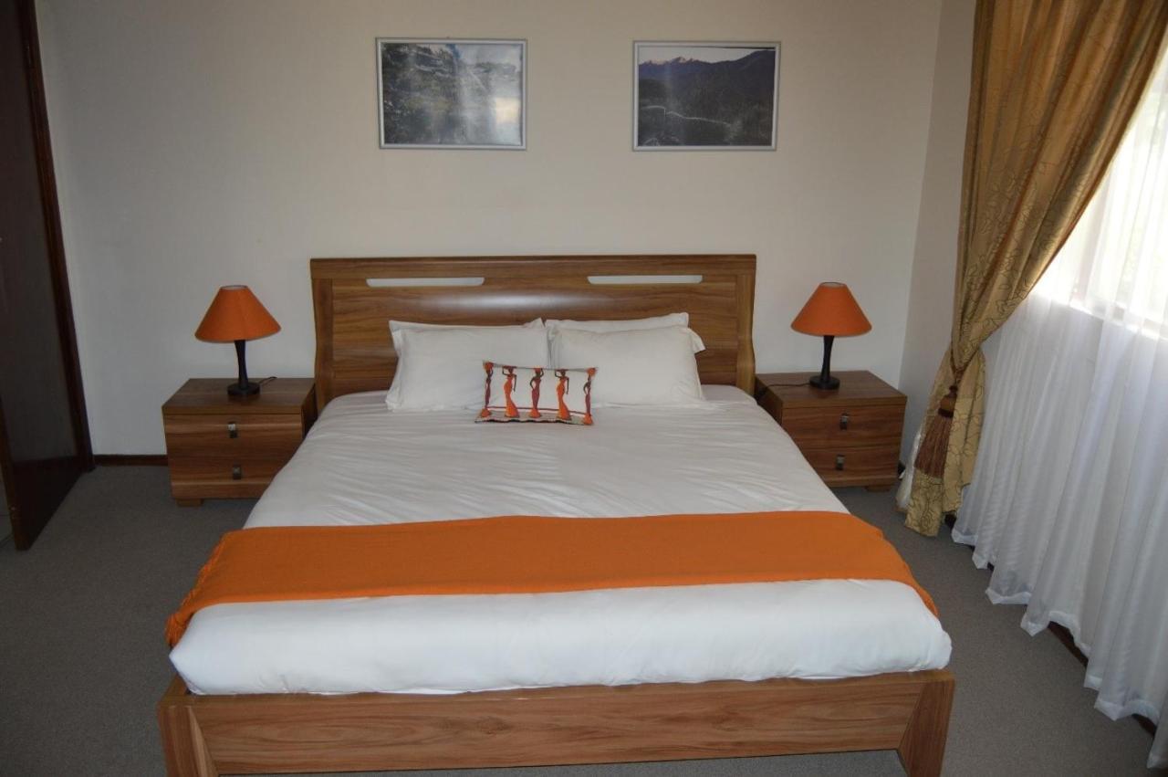 Motebong Lodge Bokong Buitenkant foto